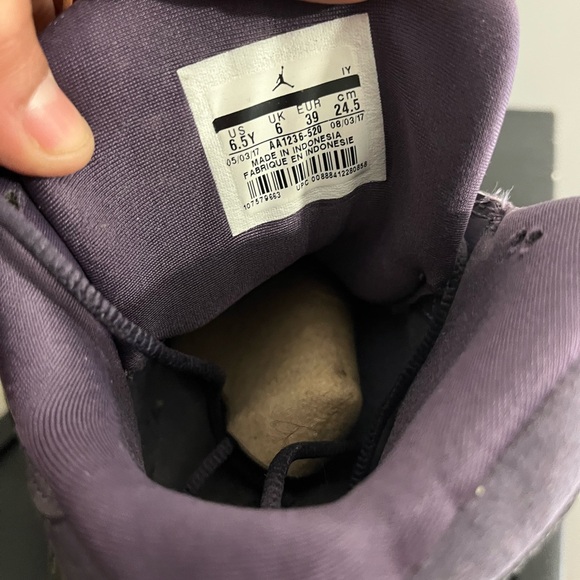 Air Jordan 13 Retro Sneakers - Picture 6 of 6